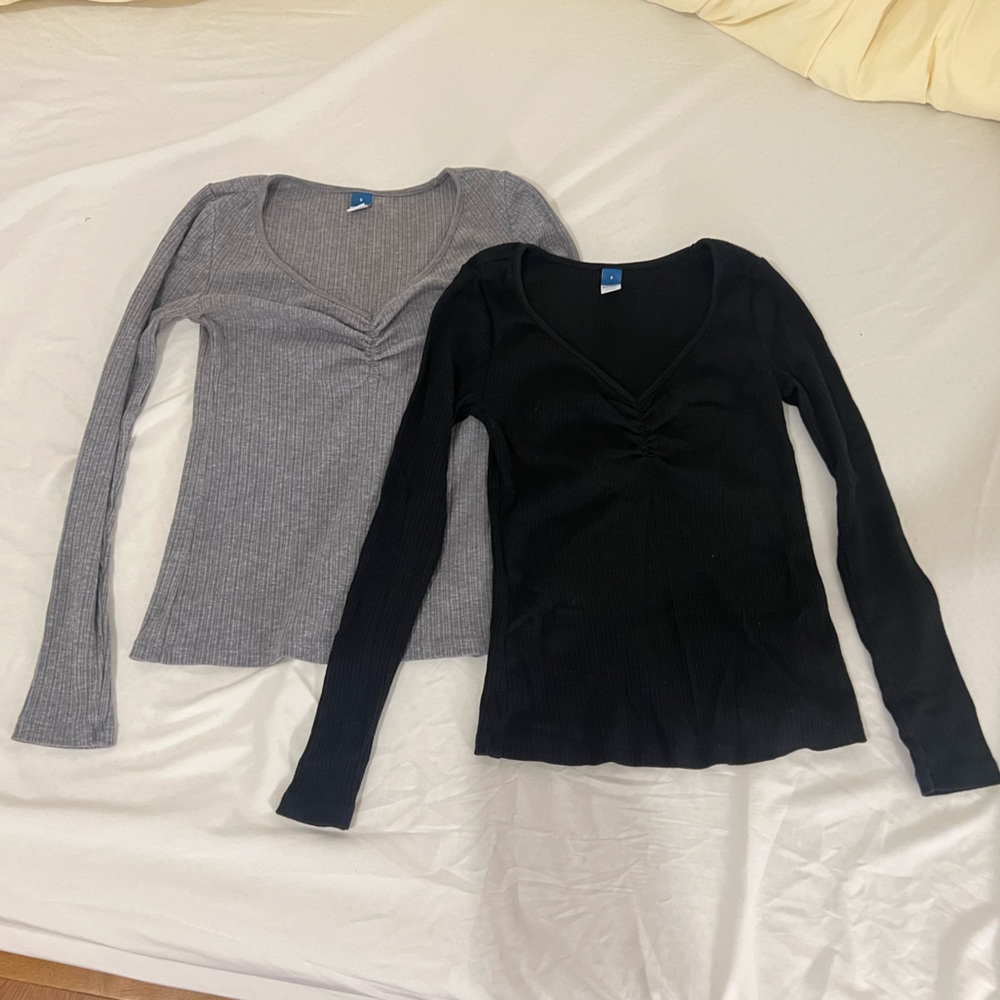 Set of 2 Old Navy Ribbed Cinched Front Long Sleeve